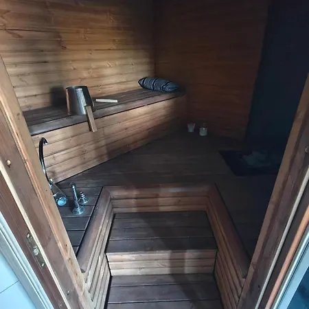 빌라 House 4 Km From Center