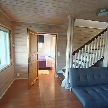 House 4 Km From Center 빌라 *